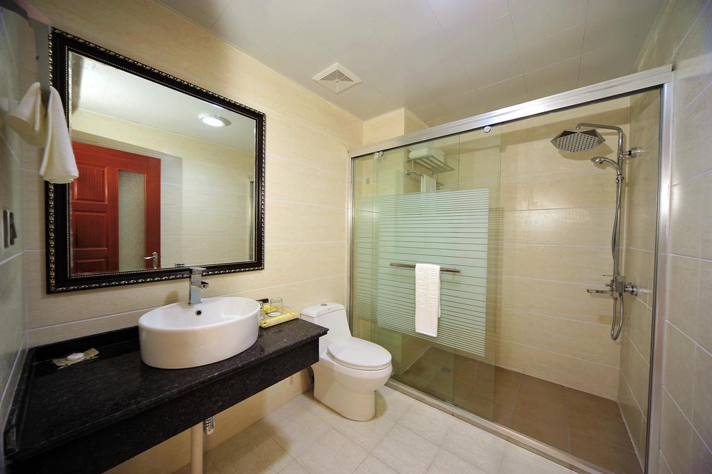 Hotel Boulevard Libreville Room photo